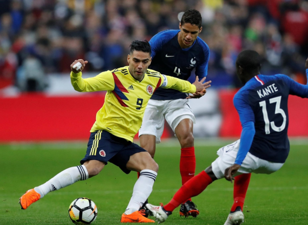 关于瓦伦西亚碾压哥伦比亚,罗本一己之力扛起全队的信息 关于瓦伦西亚碾压哥伦比亚,罗本一己之力扛起全队的信息