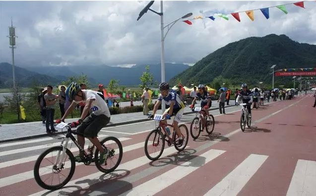 关于全球热议!体操场外八卦引关注的信息 关于全球热议!体操场外八卦引关注的信息