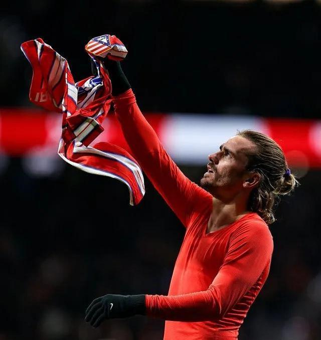 pg电子模拟器试玩在线-英格兰完胜尤文，格列兹曼惊艳四座