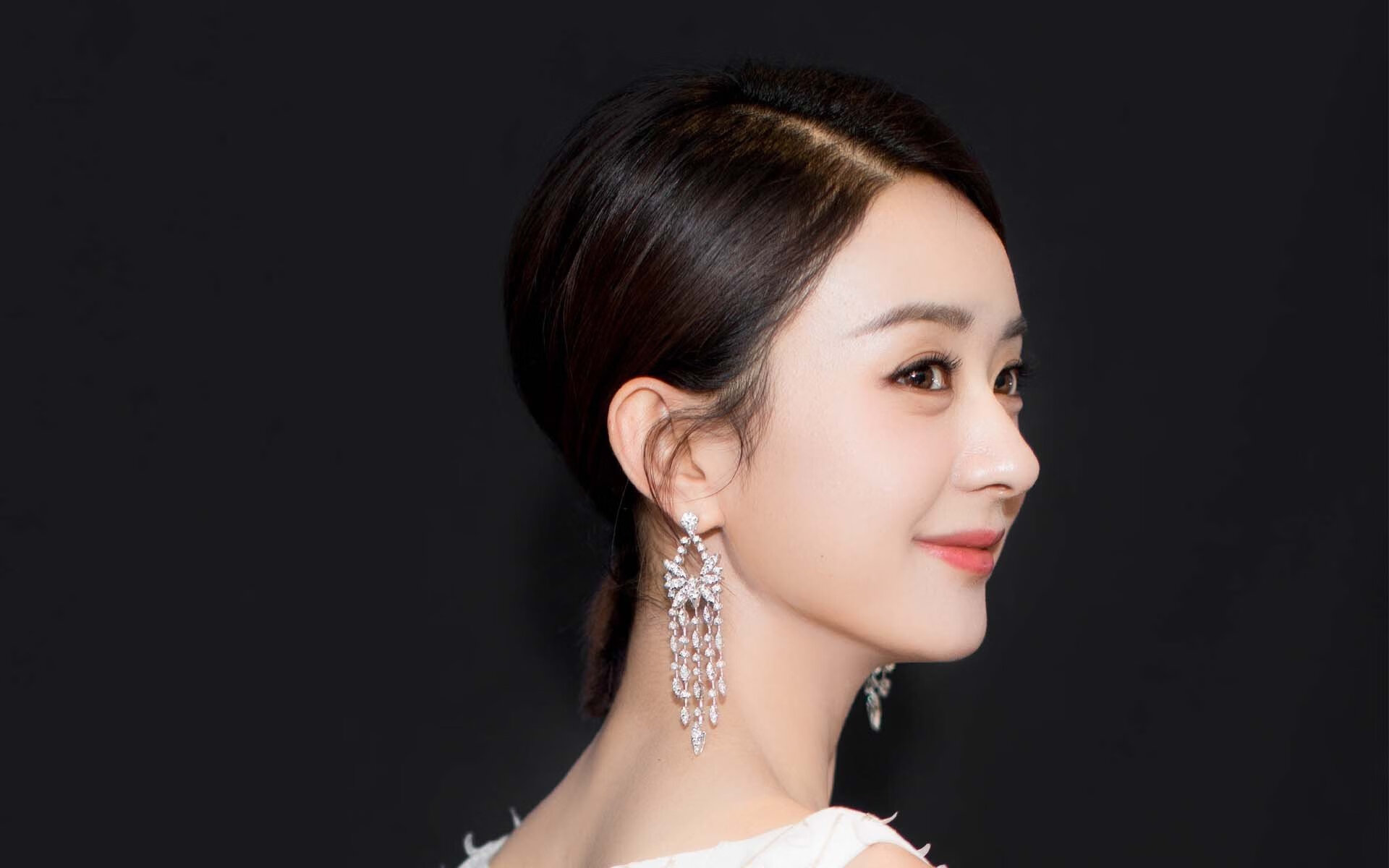 防线诗人阿拉巴，当马竞铁血遭遇法兰西天赋洪流，谁能定义新时代的攻防艺术？