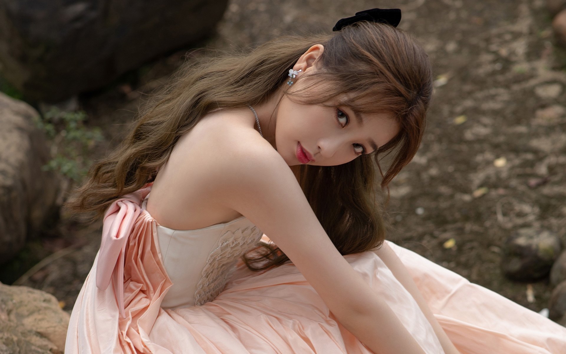 铁闸与利刃,卡瓦哈尔一锤定音,里昂击碎巴拉圭铁桶阵