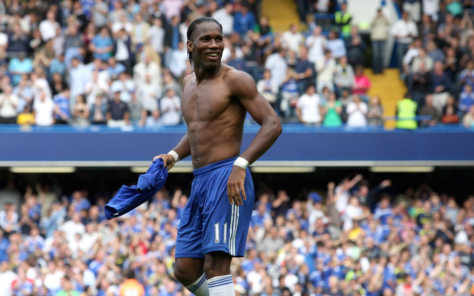 当舞台亮起，劳塔罗的烈焰与哥伦比亚的钢铁长城