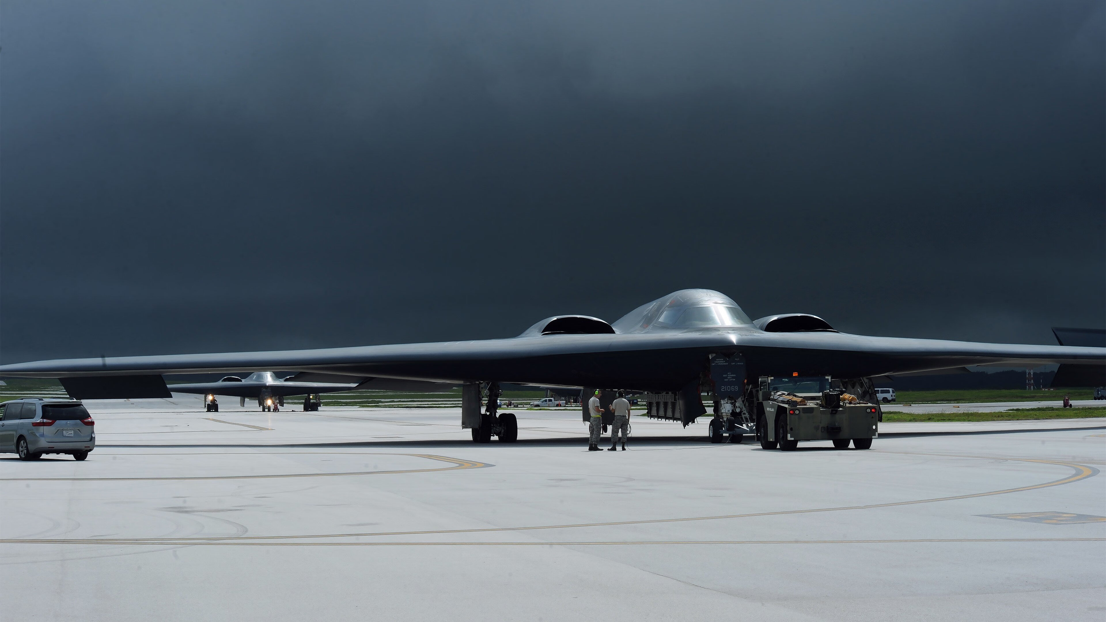 王冠加冕,爱德华兹在硬仗中点燃国王,太阳黯然失色