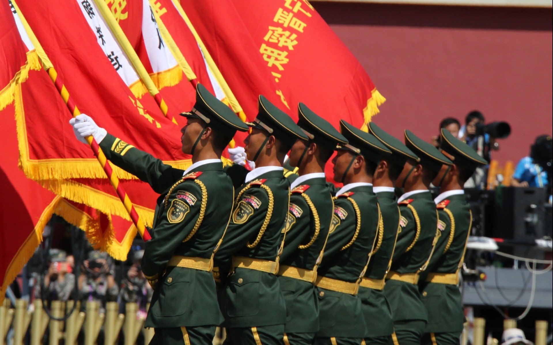 新西兰资本收割曼联，范戴克如何成为英超最大收购案的隐形操盘手？